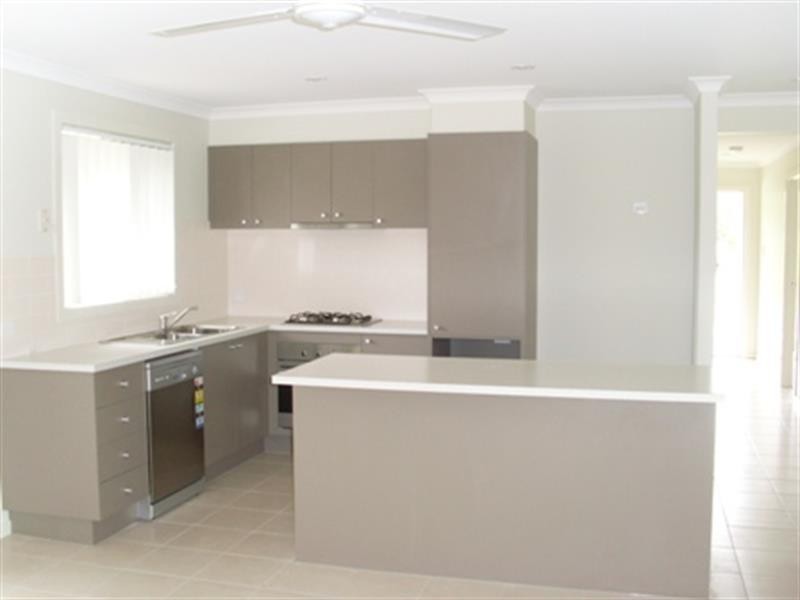 40 Wyndham Cct, Holmview QLD 4207