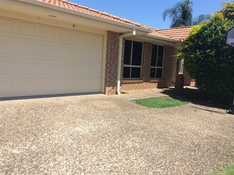 11 Rene Ct, Wynnum West QLD 4178