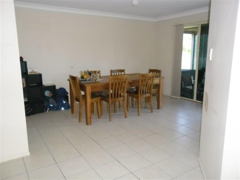 11 Rene Ct, Wynnum West QLD 4178