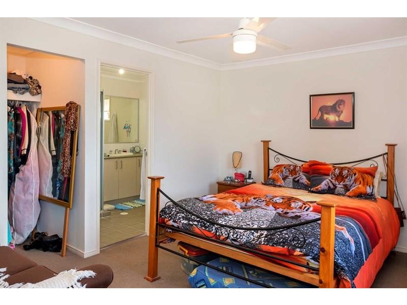 1 Hubner Dr, Rothwell QLD 4022