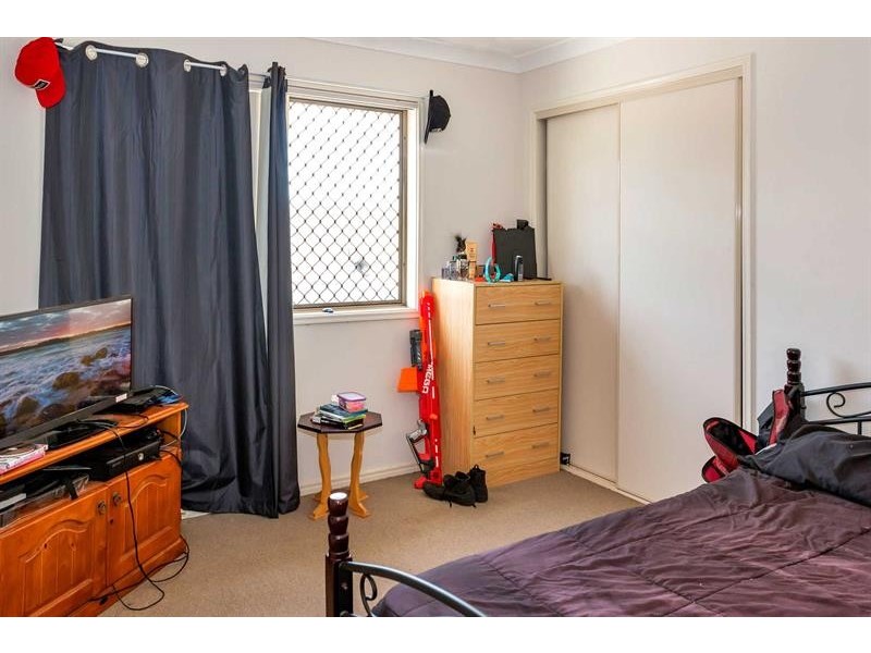1 Hubner Dr, Rothwell QLD 4022