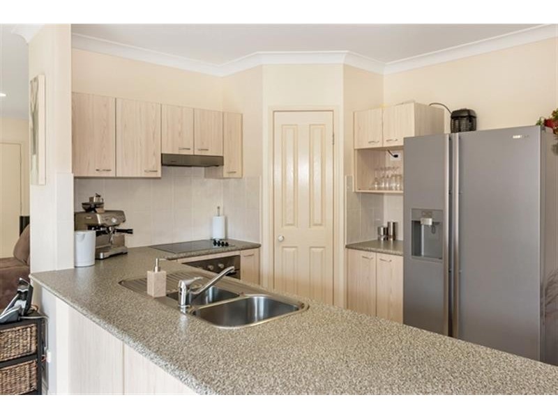 2 Cowper  Ct, Rothwell QLD 4022