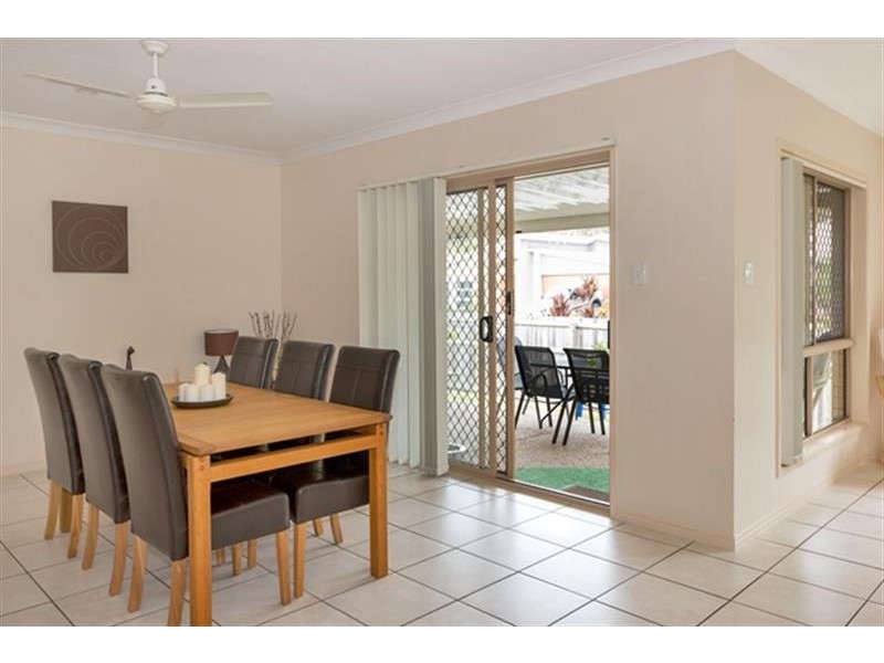 2 Cowper  Ct, Rothwell QLD 4022