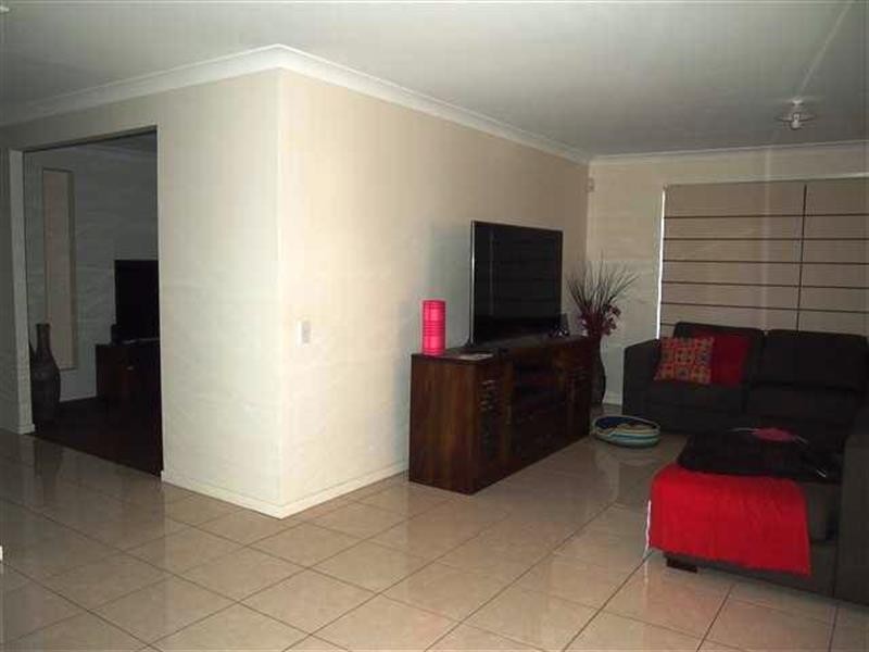 4 Bridgewater Cl, Drewvale QLD 4116