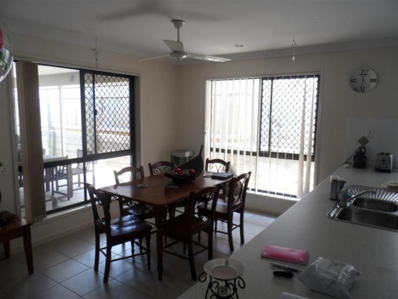 6 Vanessa Cl, Richlands QLD 4077