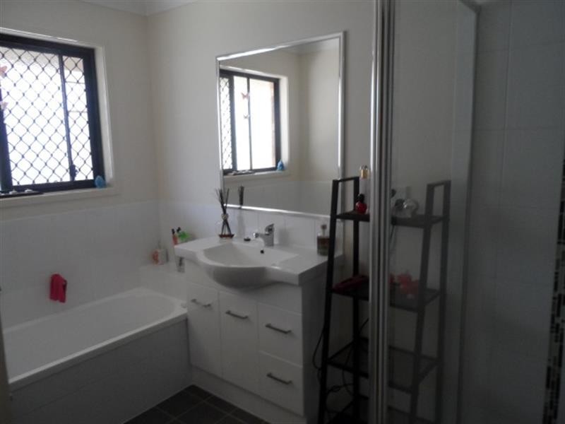 6 Vanessa Cl, Richlands QLD 4077