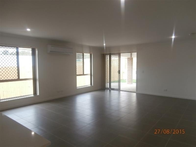 55 Edgeware Dr, Pimpama QLD 4209