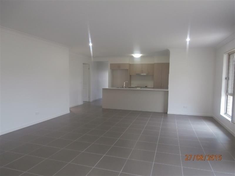 55 Edgeware Dr, Pimpama QLD 4209