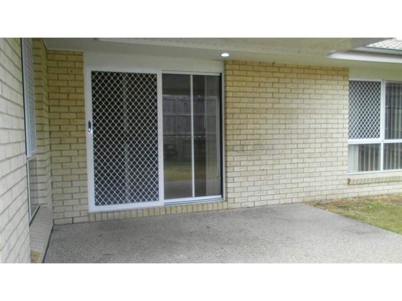 7 Brodie Ct, Hillcrest QLD 4118