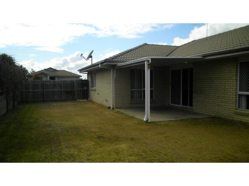 7 Brodie Ct, Hillcrest QLD 4118