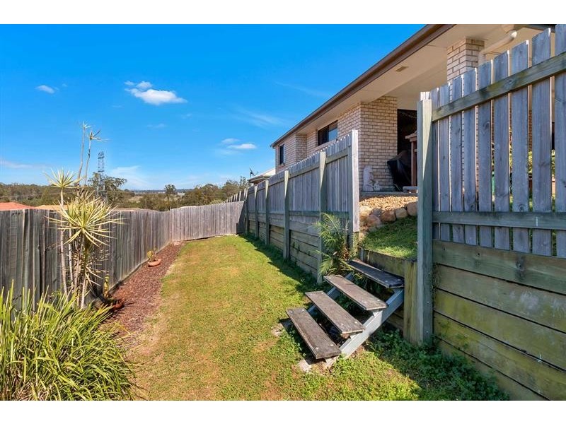 13 Emily Pl, Sumner QLD 4074