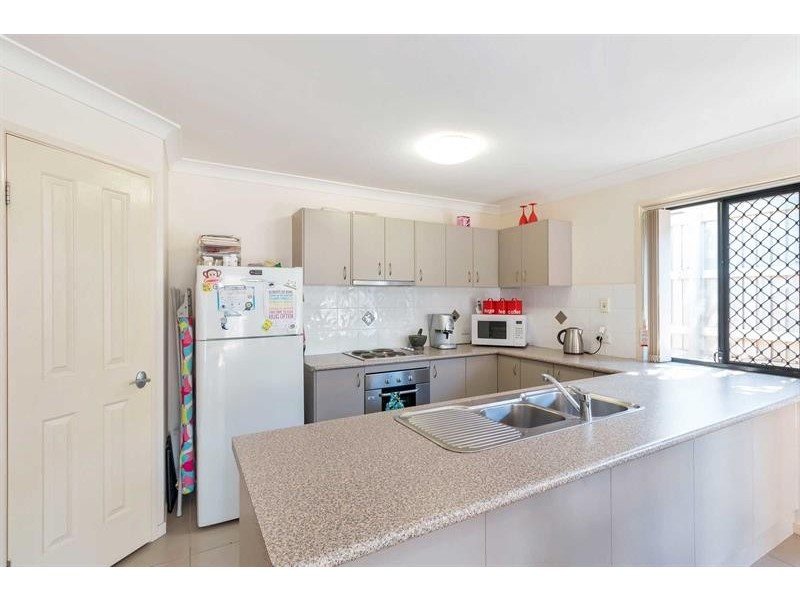 13 Emily Pl, Sumner QLD 4074