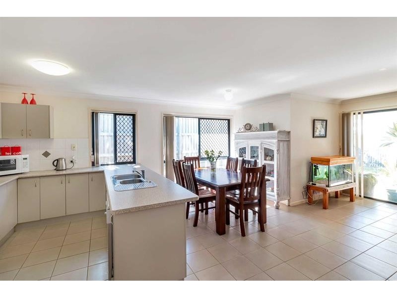 13 Emily Pl, Sumner QLD 4074