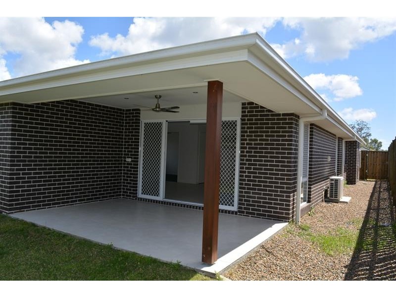 73 Beaumont Dr, Pimpama QLD 4209