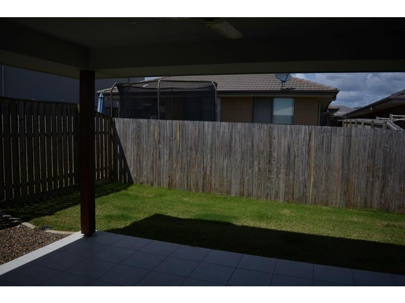 73 Beaumont Dr, Pimpama QLD 4209