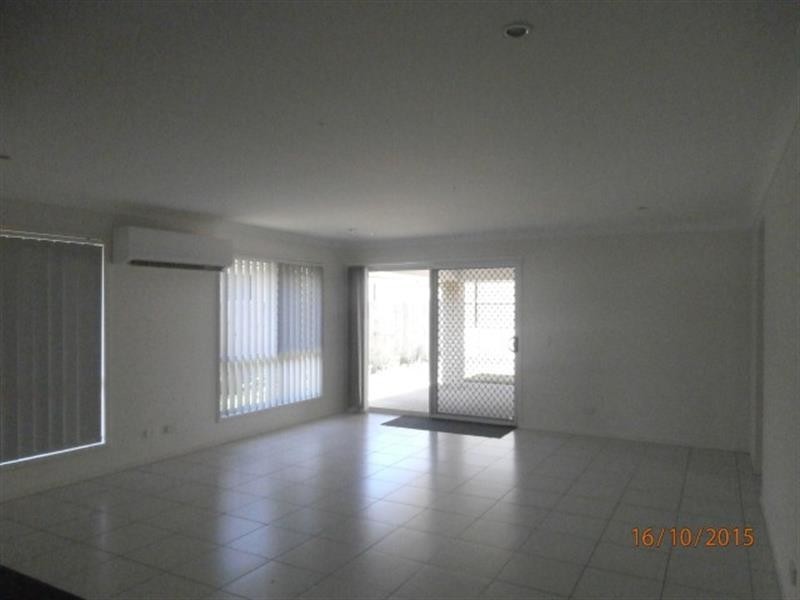 4 Maidstone Lane, Pimpama QLD 4209