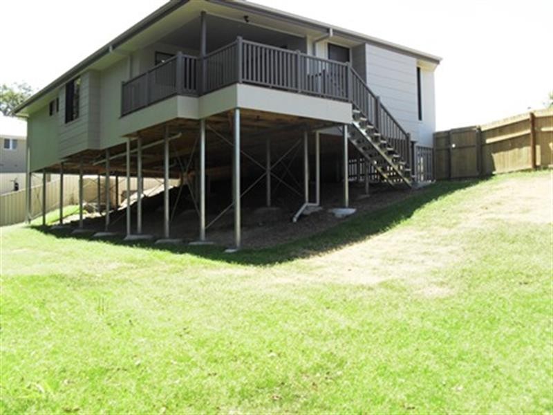 4 Harriet Lane, Oxenford QLD 4210