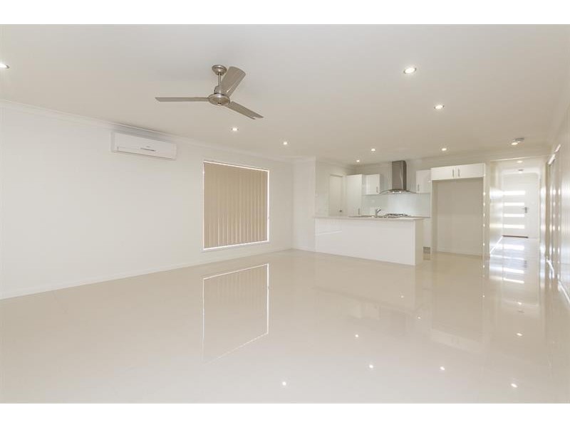 68 Bella Bvd, Willow Vale QLD 4209