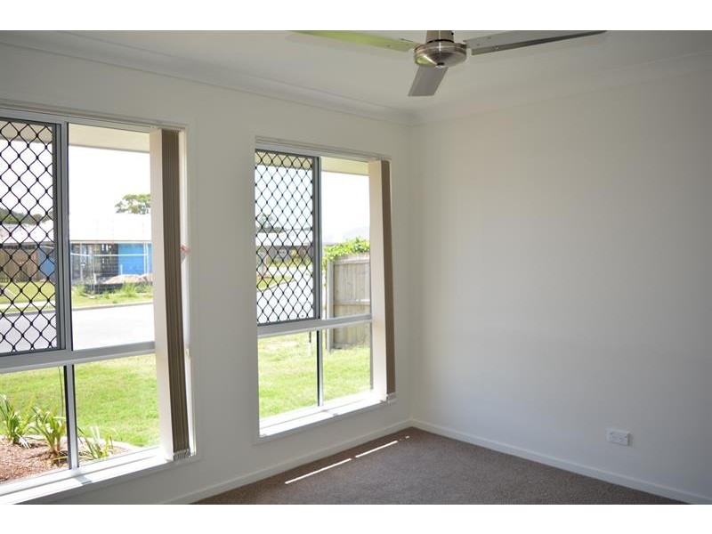 68 Bella Bvd, Willow Vale QLD 4209