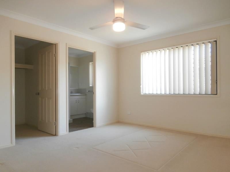 32 Coman St, Rothwell QLD 4022