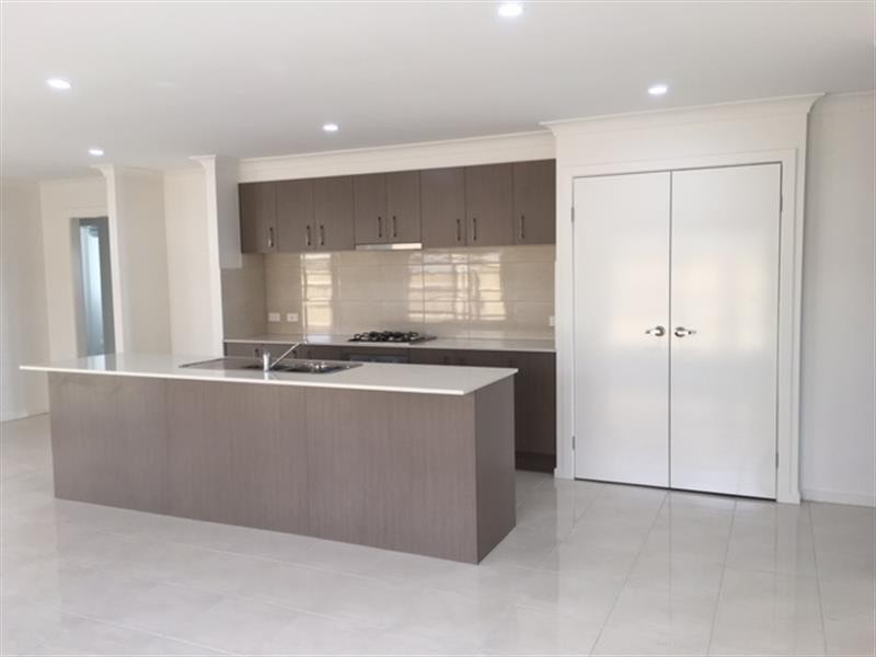 14 Lowthers  St, Yarrabilba QLD 4207