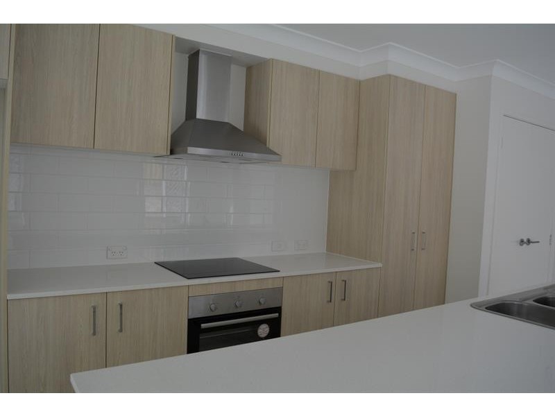 2A Tian Cres, Upper Coomera QLD 4209