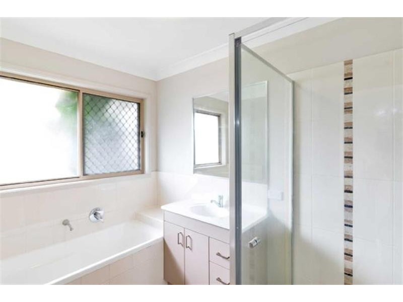 17 Roach  Cres, Redbank Plains QLD 4301