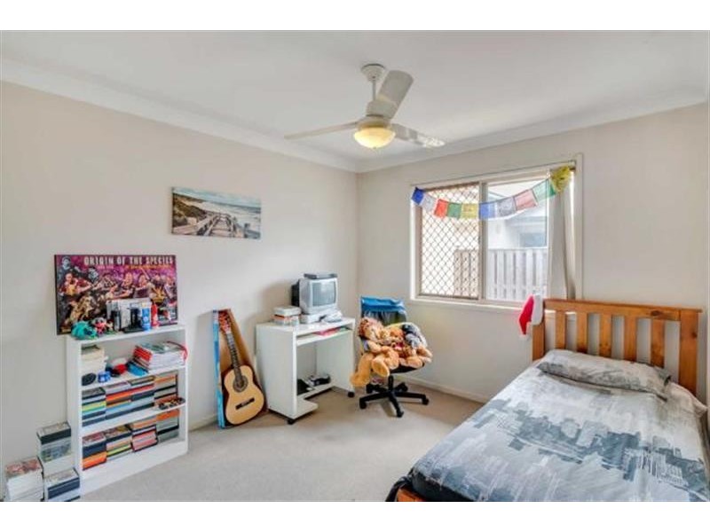 17 Roach  Cres, Redbank Plains QLD 4301