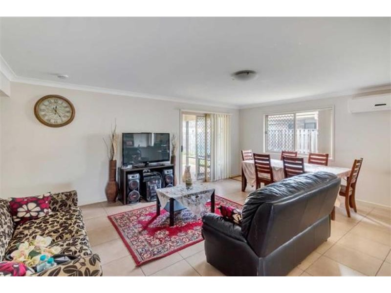17 Roach  Cres, Redbank Plains QLD 4301