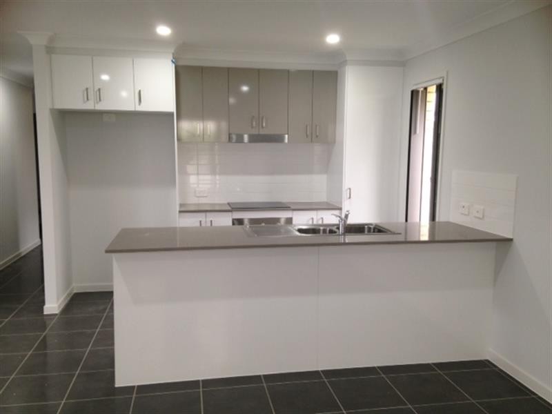 32 Sienna Cct, Yarrabilba QLD 4207