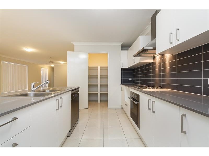 6a Sunnybrook St, Brighton QLD 4017