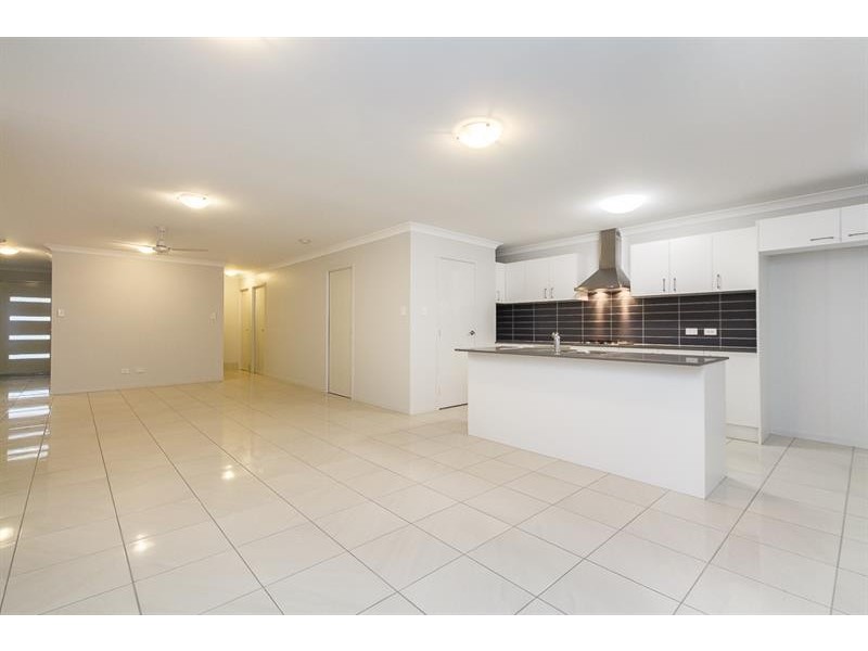 6a Sunnybrook St, Brighton QLD 4017