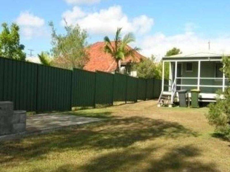31 McCurley St, Wynnum QLD 4178