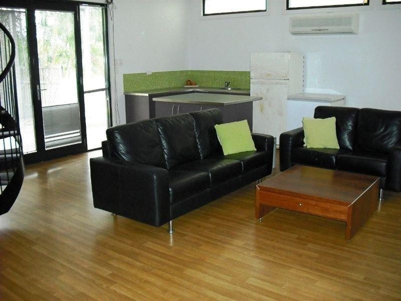 90 Petersen St, Wynnum QLD 4178