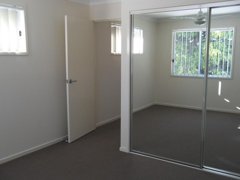 2/30 Daniel  St, Lota QLD 4179