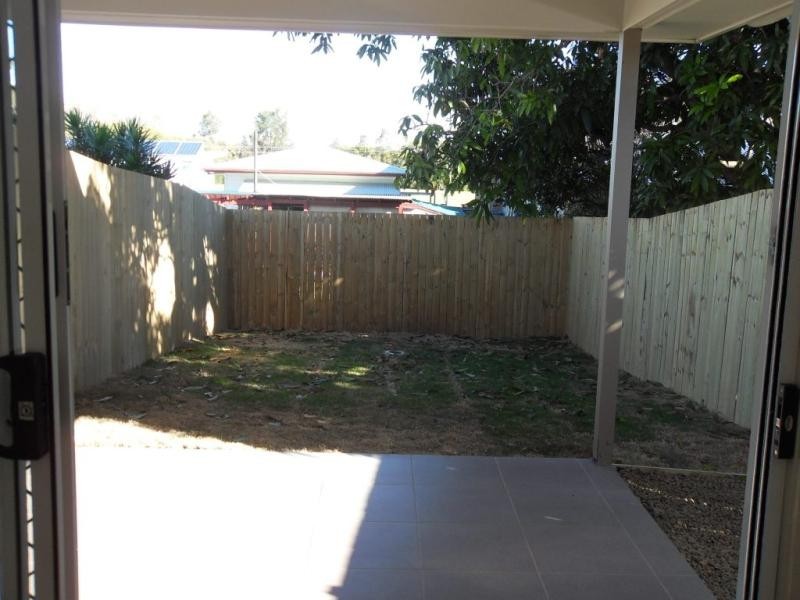 2/30 Daniel  St, Lota QLD 4179