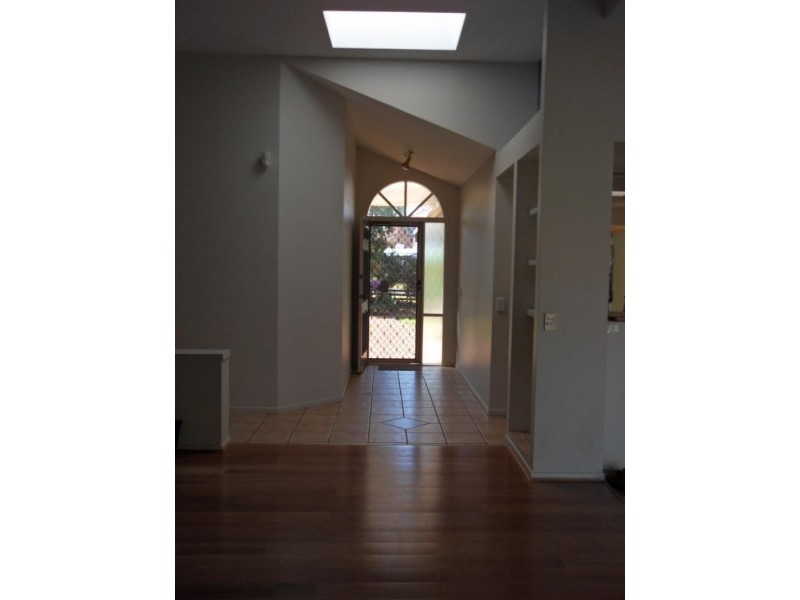 17 Clearwater St, Ormiston QLD 4160