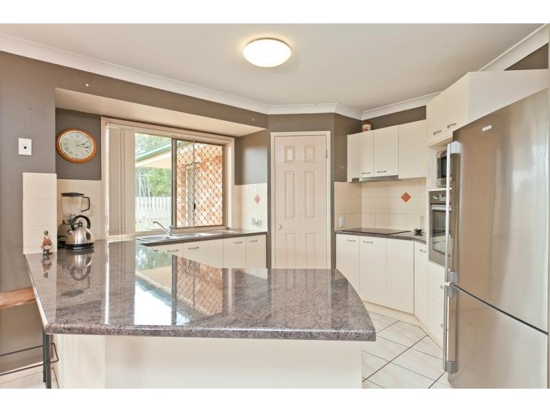 74 School Rd, Victoria Point QLD 4165