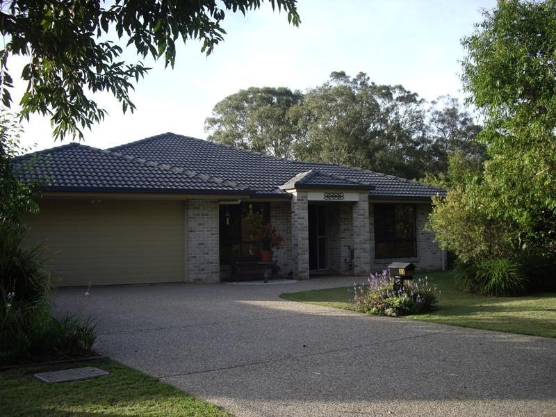 33 Parklink Dr, Redland Bay QLD 4165