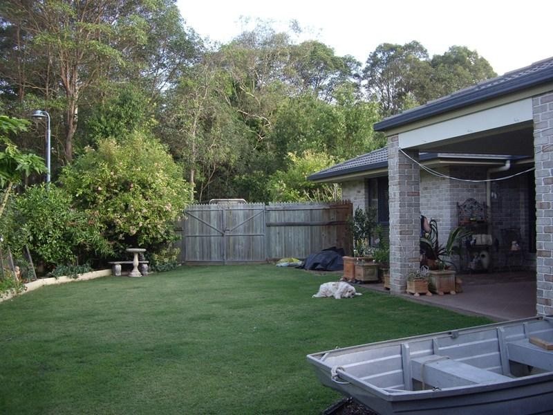 33 Parklink Dr, Redland Bay QLD 4165