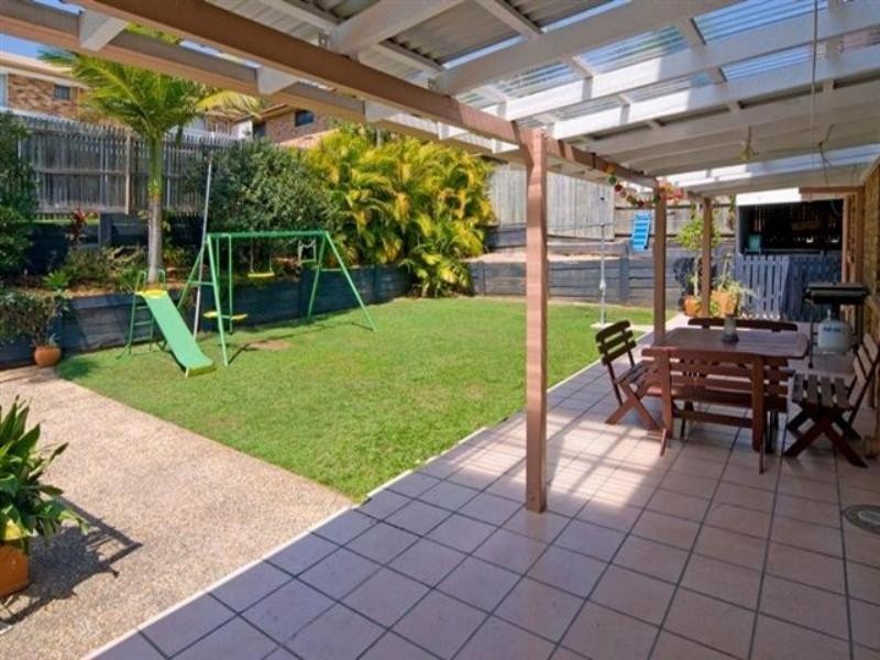 16 Raymore Ct, Carindale QLD 4152