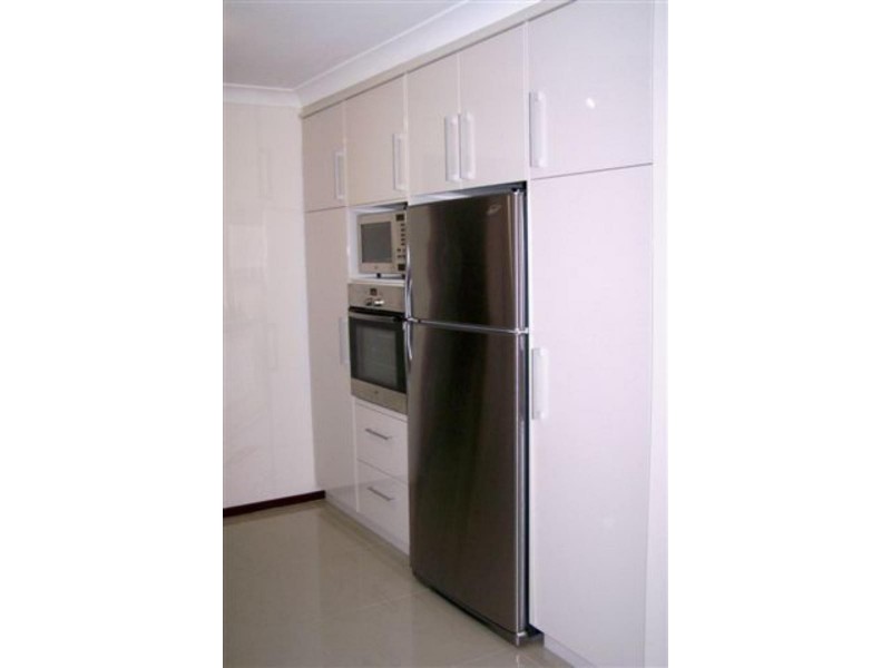 16 Raymore Ct, Carindale QLD 4152