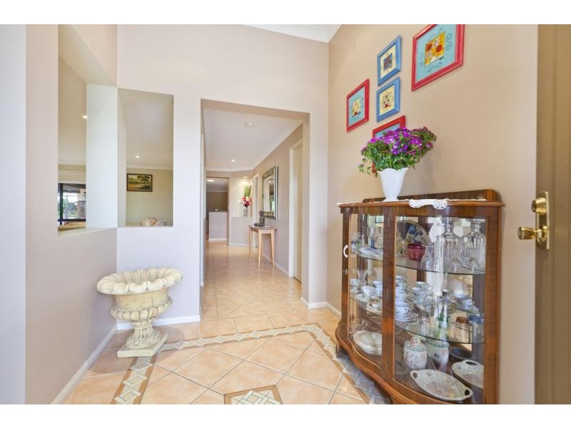 9 Grasmere  Pl, Carindale QLD 4152