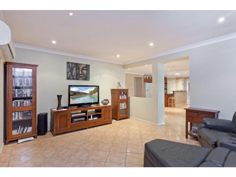 9 Grasmere  Pl, Carindale QLD 4152