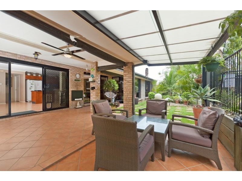 9 Grasmere  Pl, Carindale QLD 4152