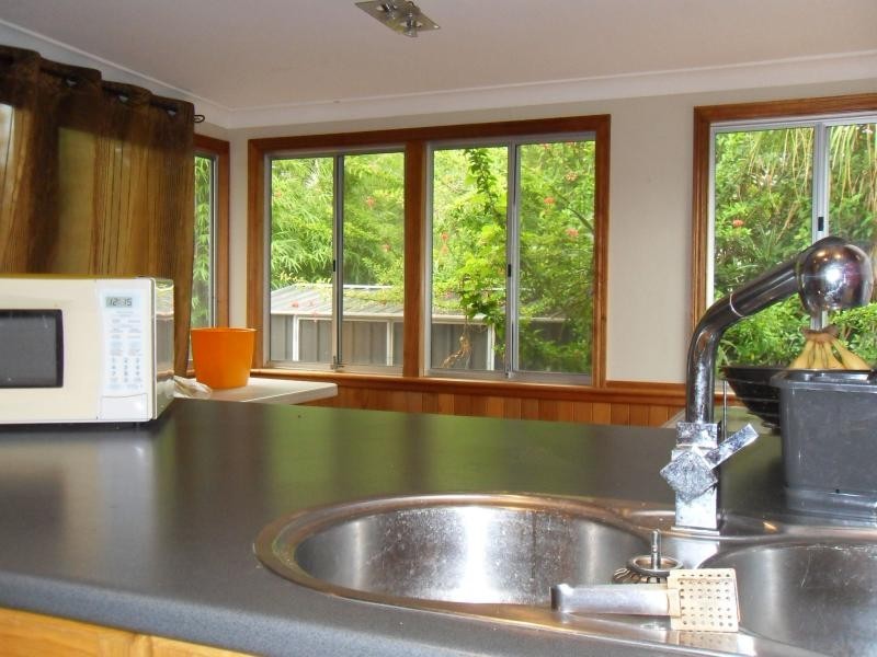 6 Coolcrest St, Wynnum QLD 4178