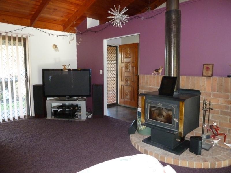 111 Millstream Rd, Jimboomba QLD 4280