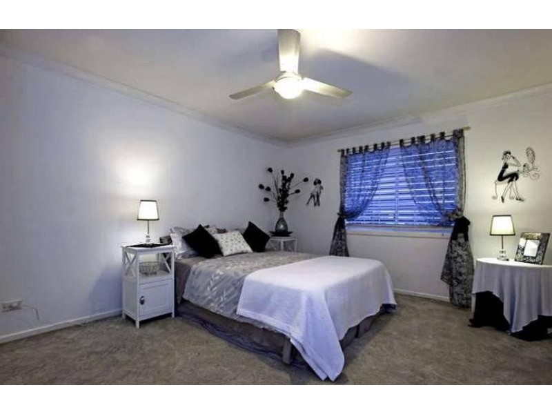 35 Robtrish St, Manly West QLD 4179