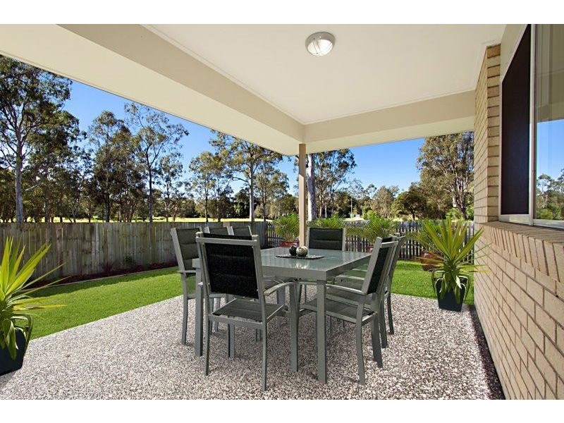 5 Andrew St, Lota QLD 4179