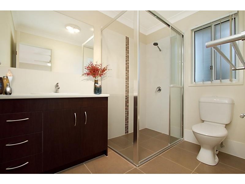 5 Andrew St, Lota QLD 4179